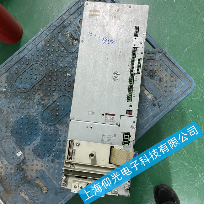 力士樂(lè)HCS系列伺服驅(qū)動(dòng)器開(kāi)機(jī)顯示報(bào)警F2028維修值得信賴